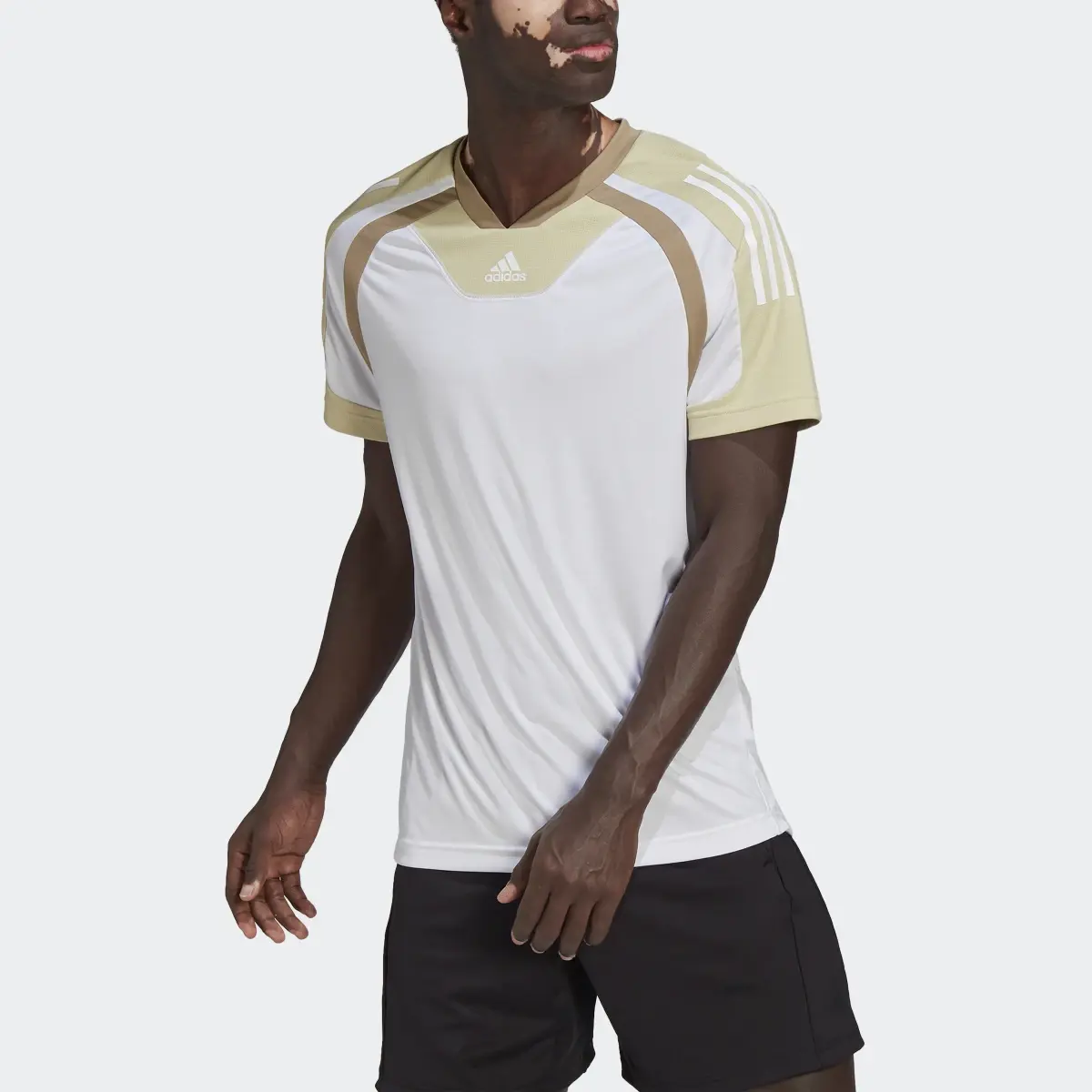 Adidas Playera Training. 1