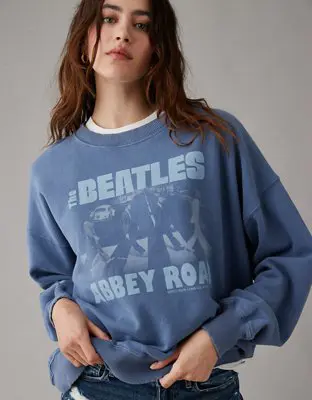 American Eagle Oversized Beatles Graphic Sweatshirt. 1