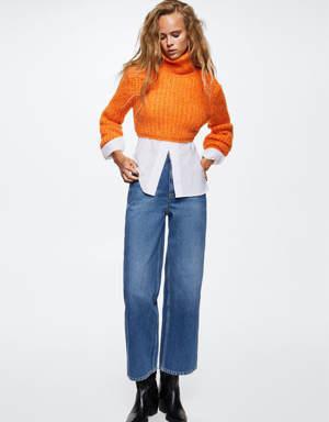 Knitted cropped sweater