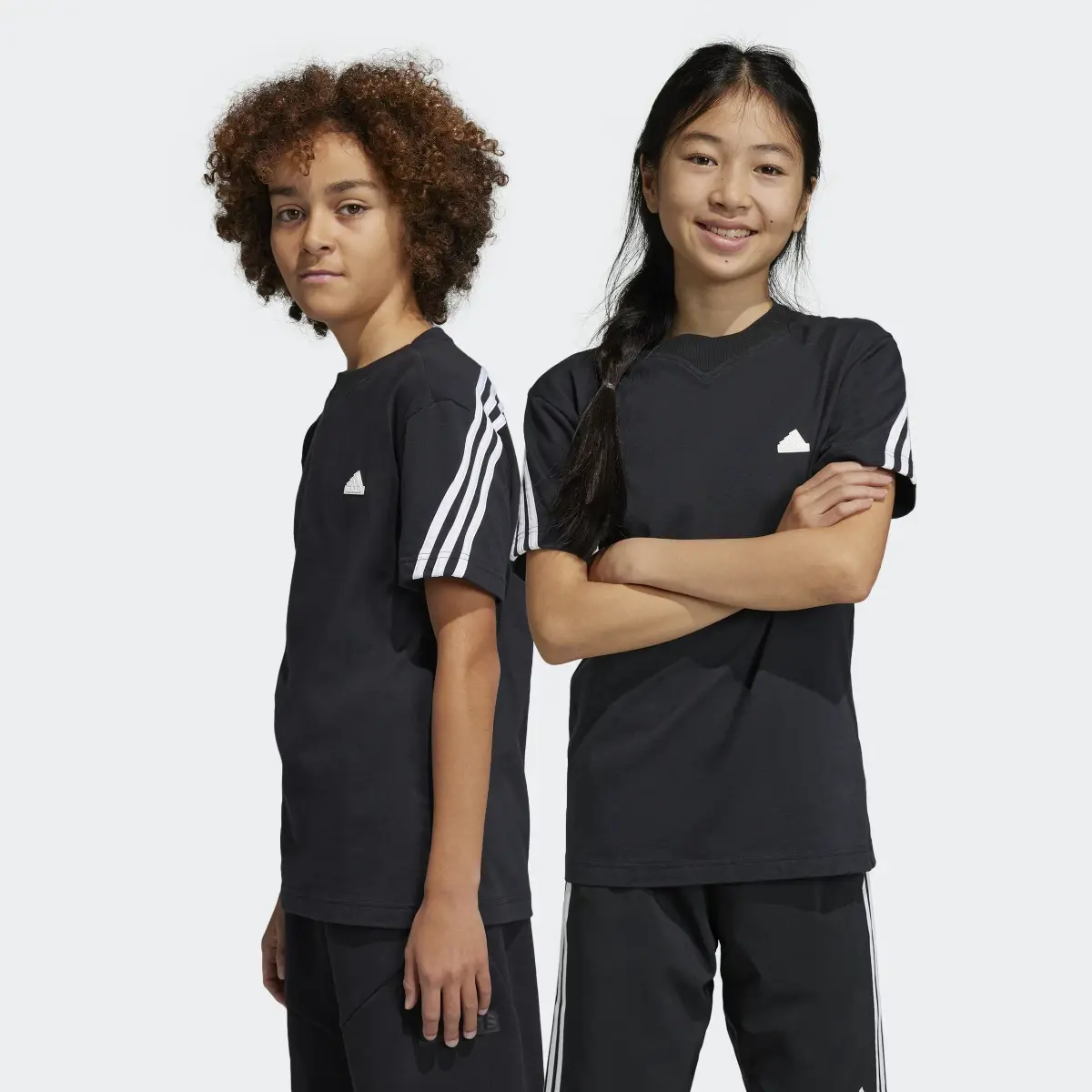 Adidas Future Icons 3-Stripes Tişört. 1