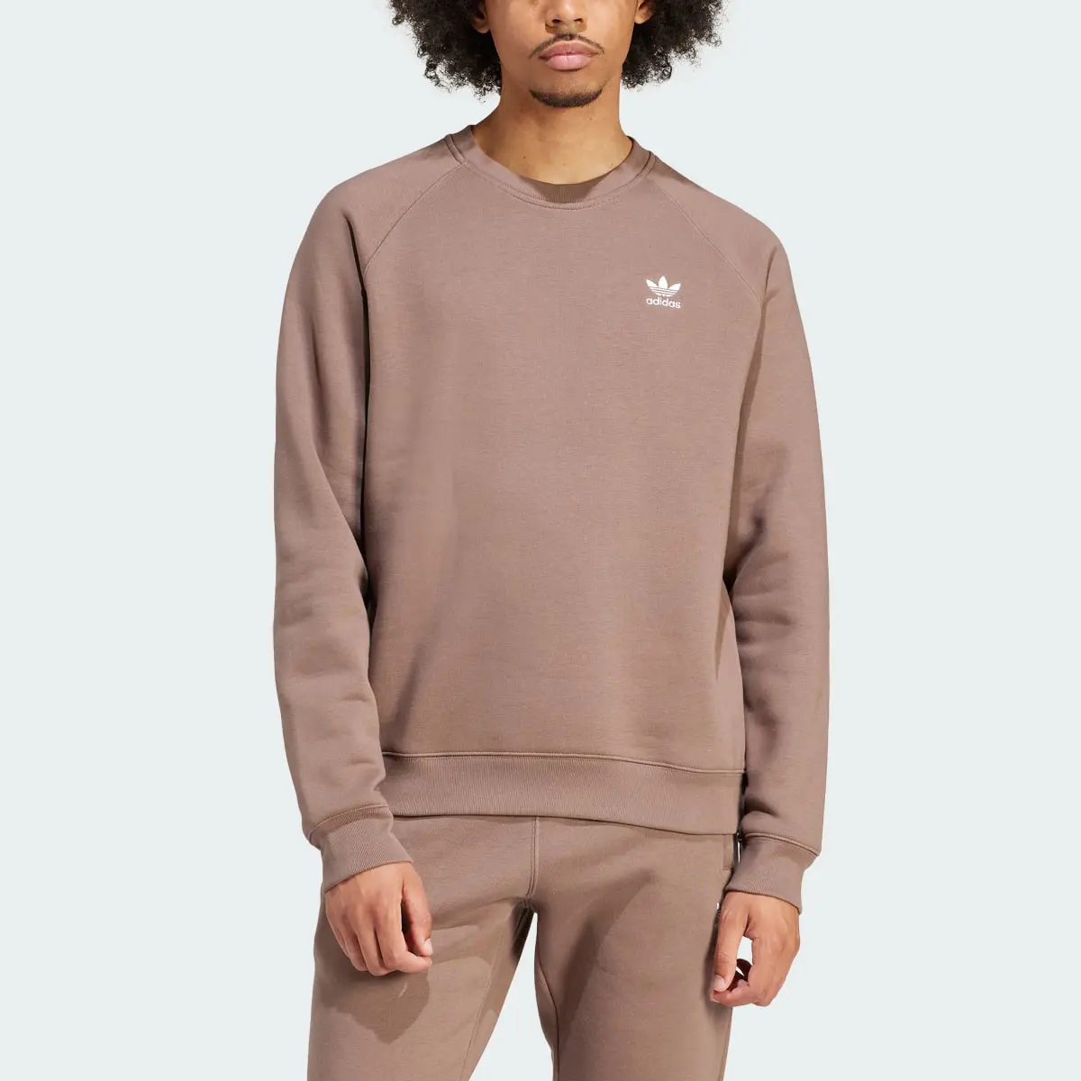 Adidas Trefoil Essentials Crewneck. 1