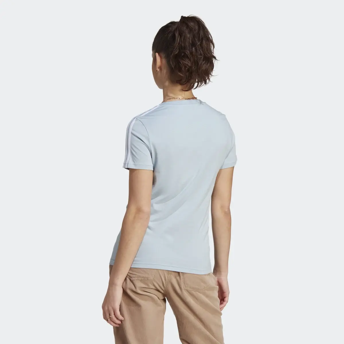 Adidas LOUNGEWEAR Essentials Slim 3-Streifen T-Shirt. 3