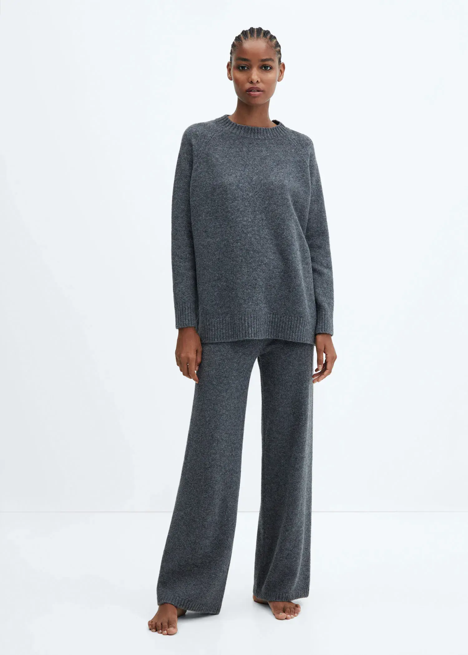 Mango Straight knitted trousers. 2