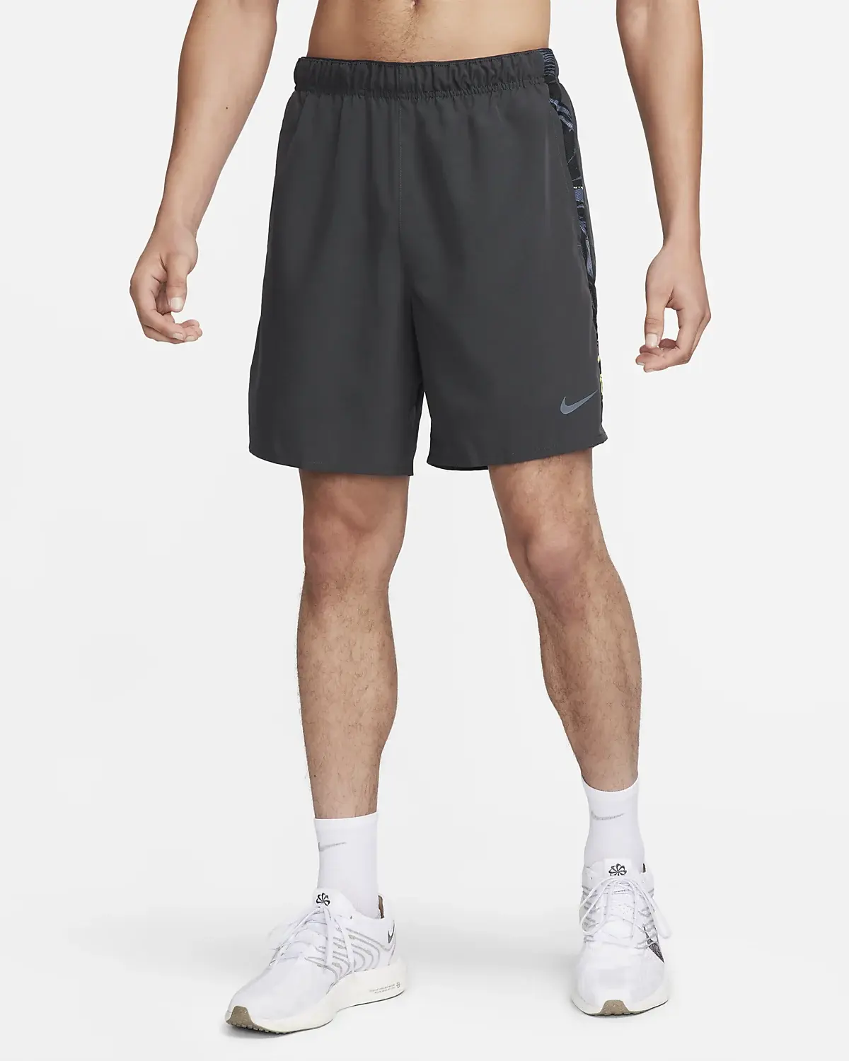 Nike Dri-FIT Challenger Studio '72. 1