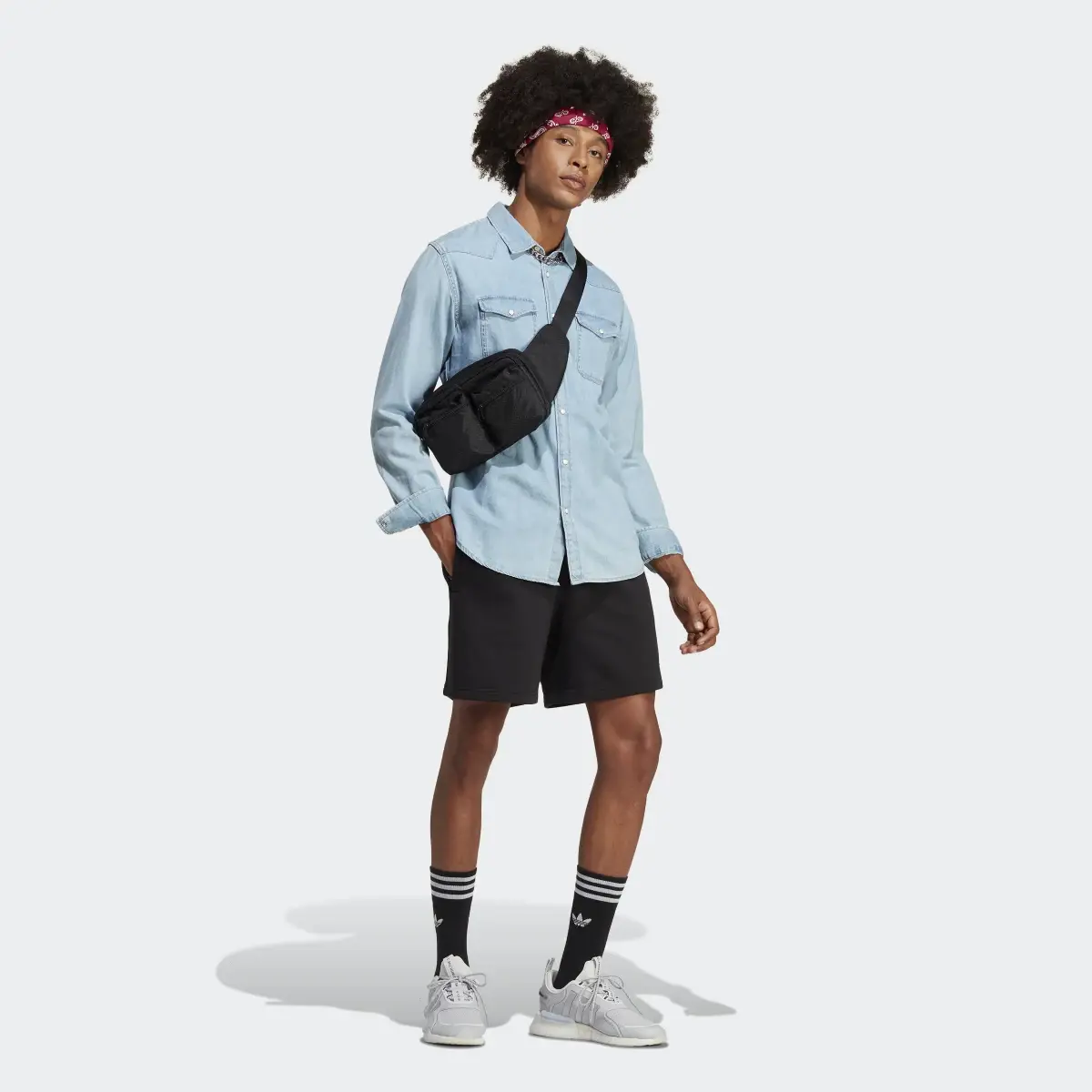 Adidas Short Premium Essentials. 3