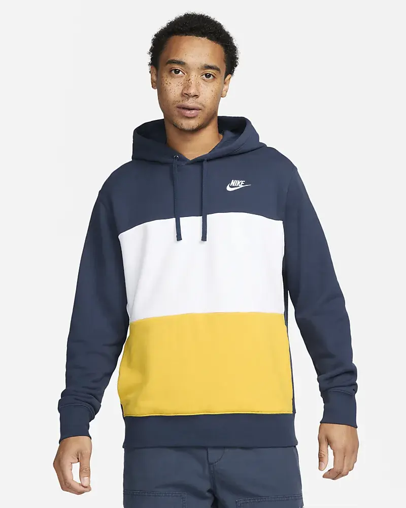 Nike Club Fleece. 1