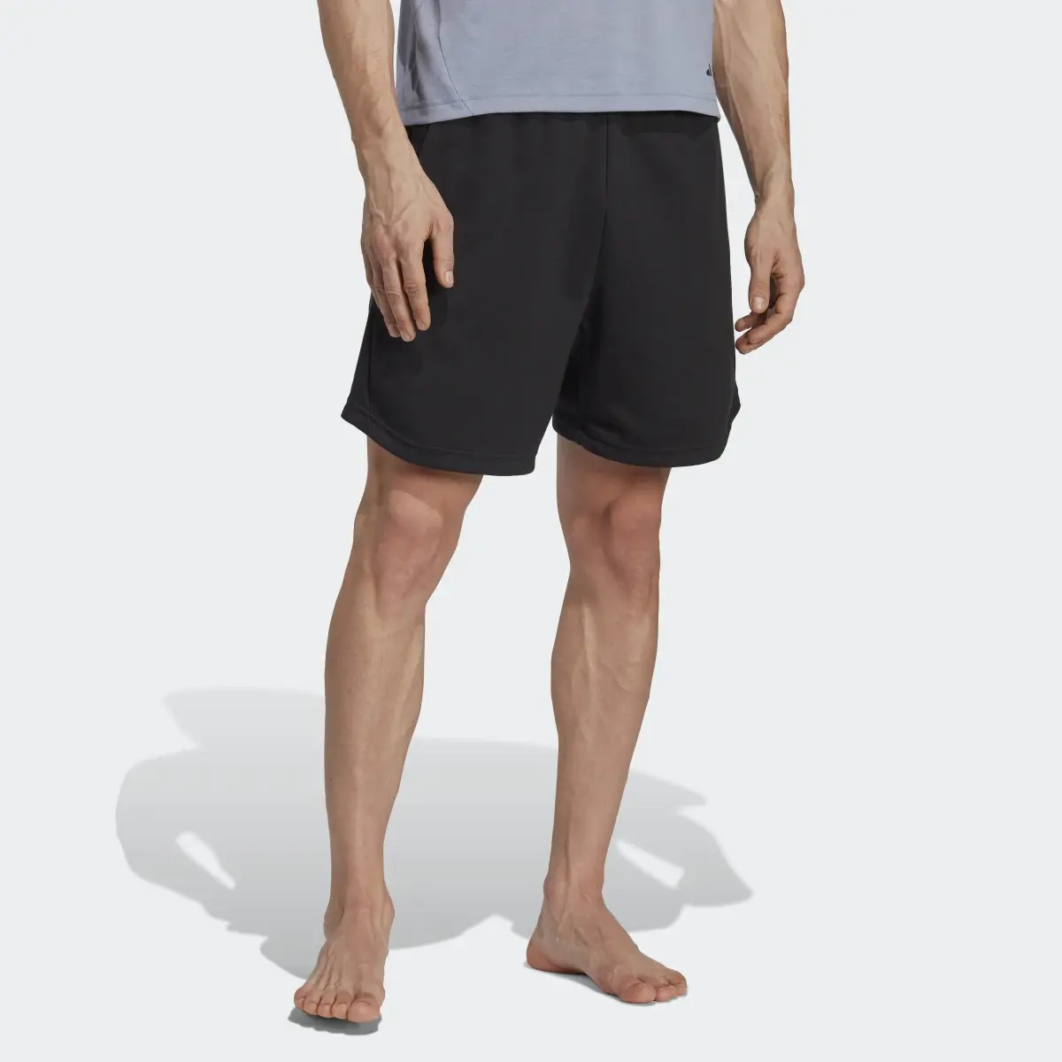 Adidas Shorts de Entrenamiento Yoga Base. 1