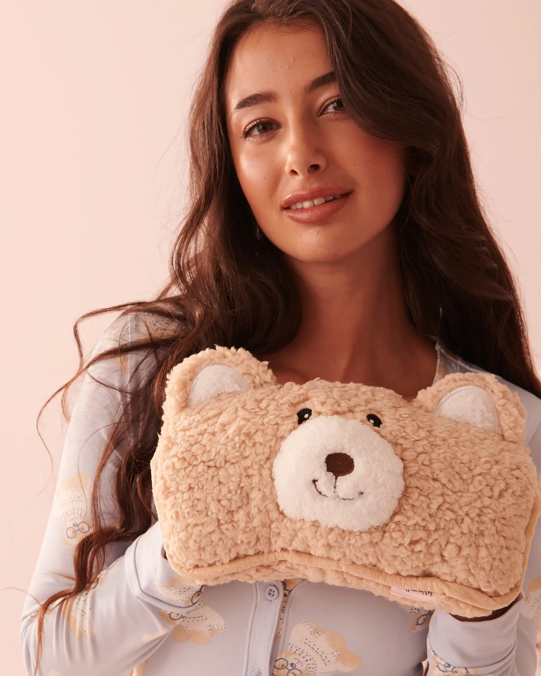 La Vie en Rose Cuddly Teddy Bear Sherpa Bean Bag. 3