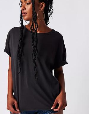 Nina Tee
