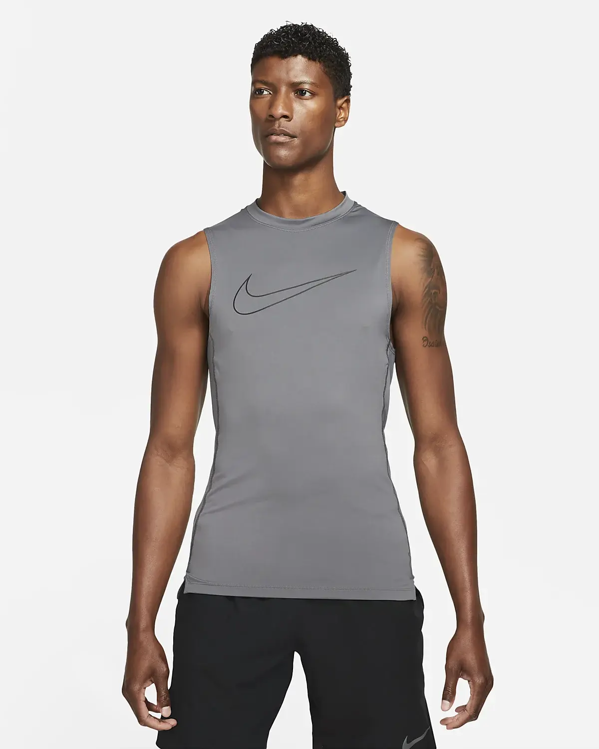 Nike Pro Dri-FIT. 1