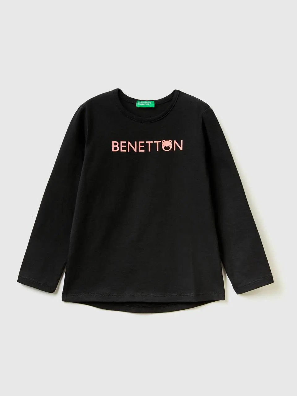 Benetton 100% cotton t-shirt with logo. 1