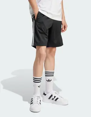 Adidas Shorts Adicolor Firebird. 3 Adidas Shorts Adicolor Firebird. 3