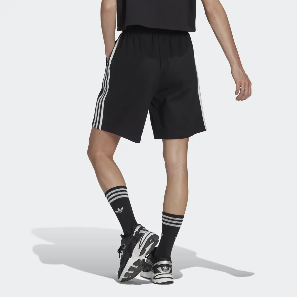 Adidas Adicolor Classics Bermuda Shorts. 2