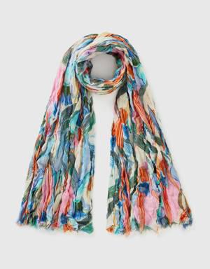 Patterned scarf in sustainable viscose