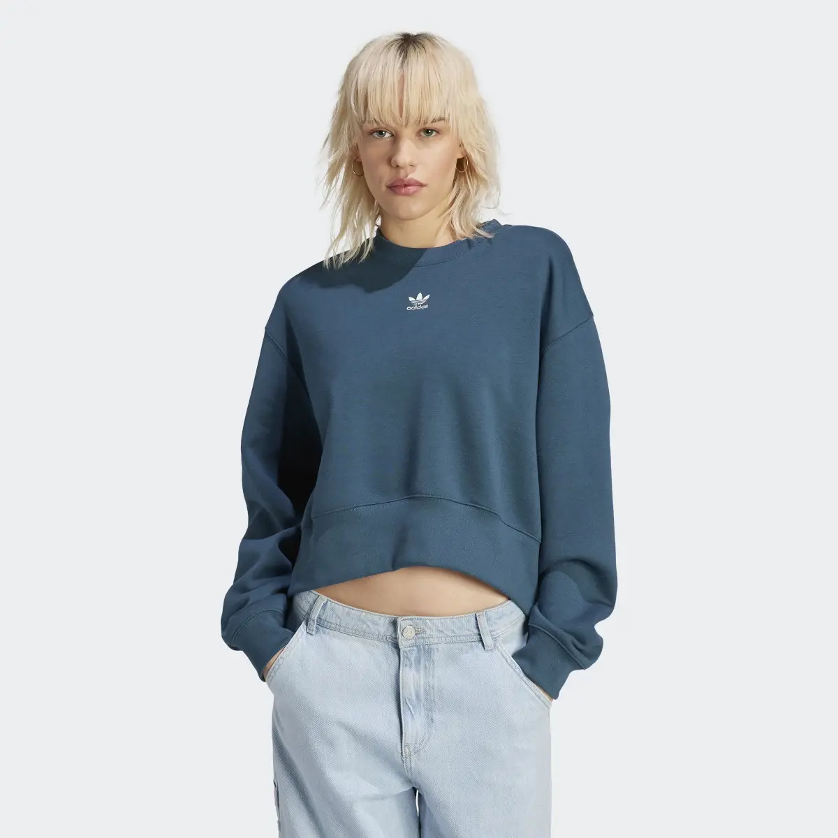 Adidas Adicolor Essentials Crew Sweatshirt. 2