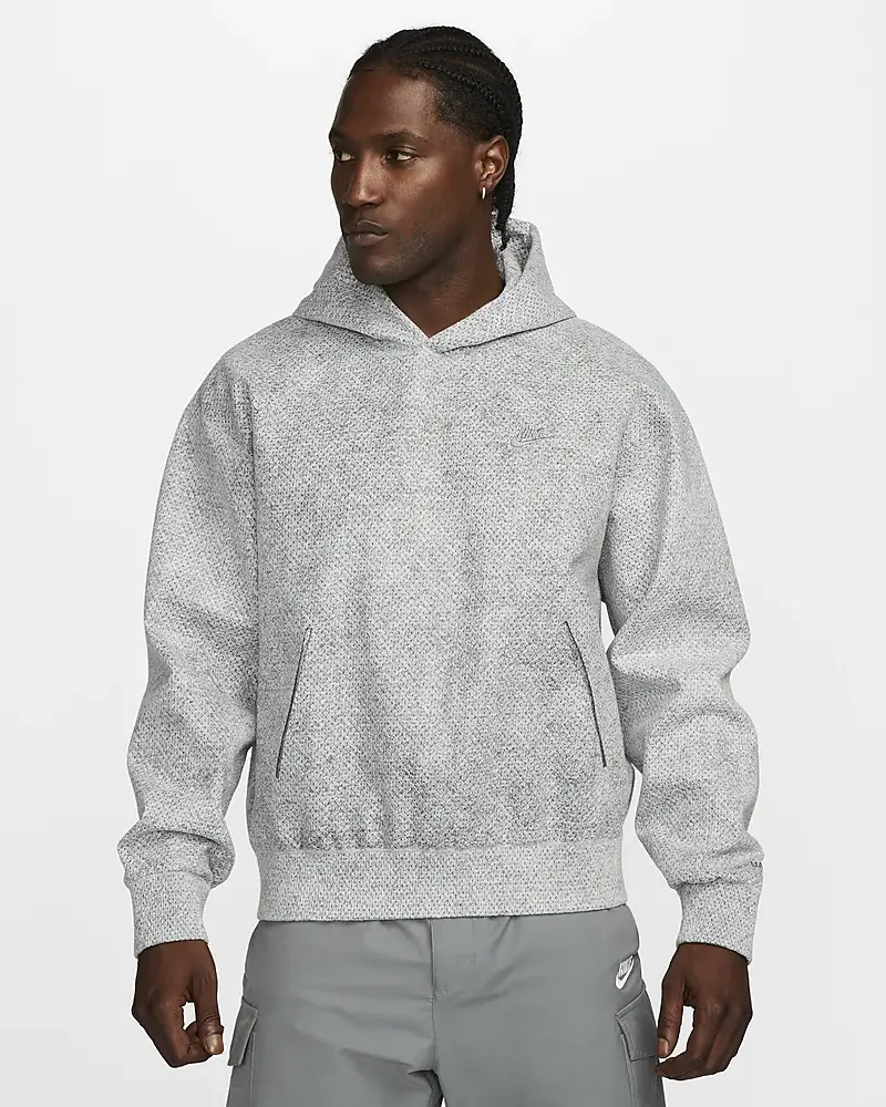 Nike Forward Hoodie. 1