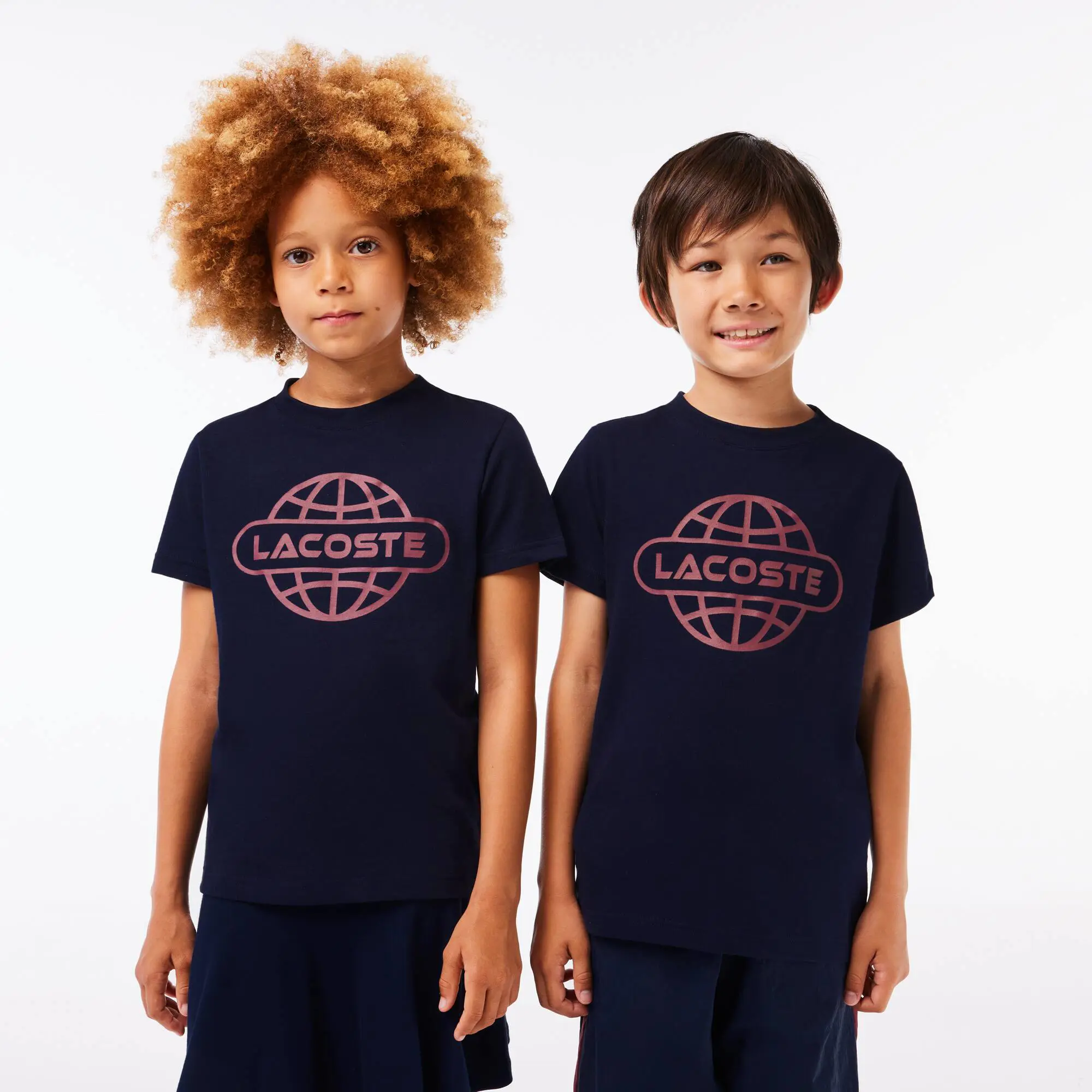 Lacoste T-Shirt aus Baumwolljersey mit Planet-Aufdruck. 1
