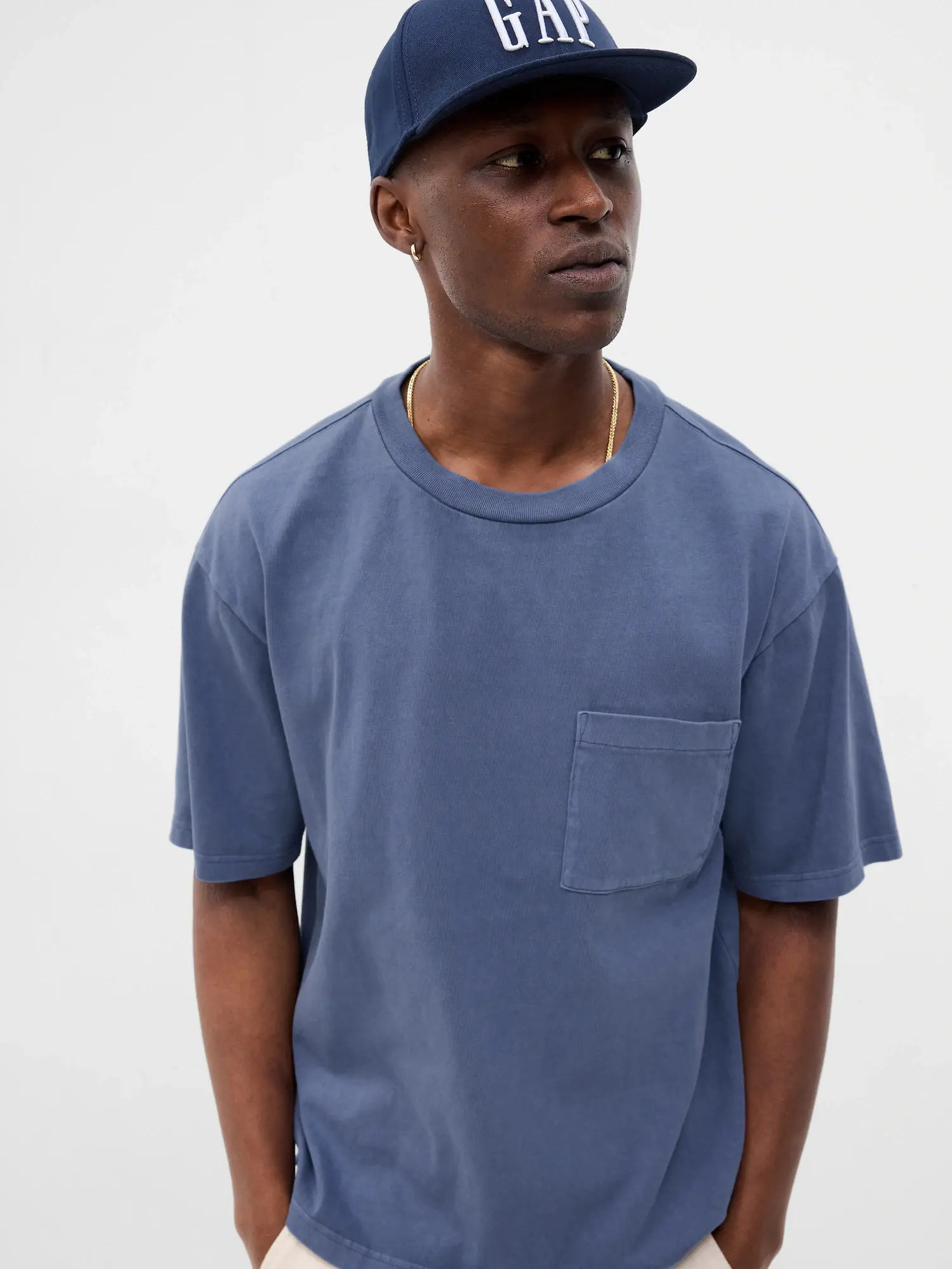 Gap Heavyweight Pocket T-Shirt blue. 1