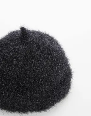Fur-effect beret