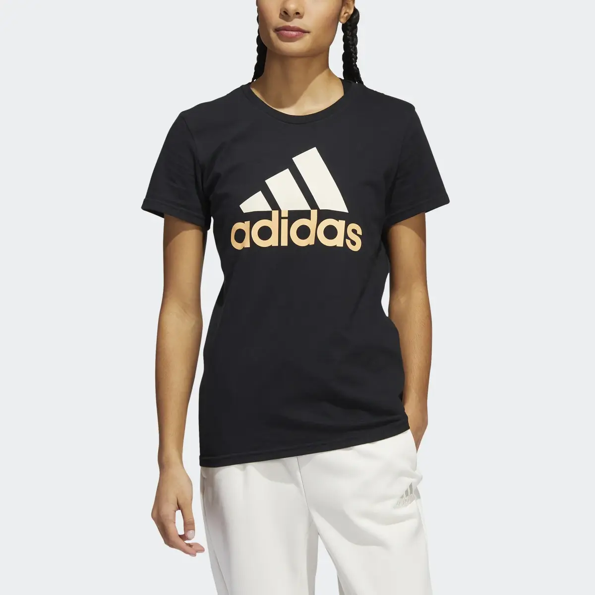 Adidas Playera Badge of Sport Basic. 1