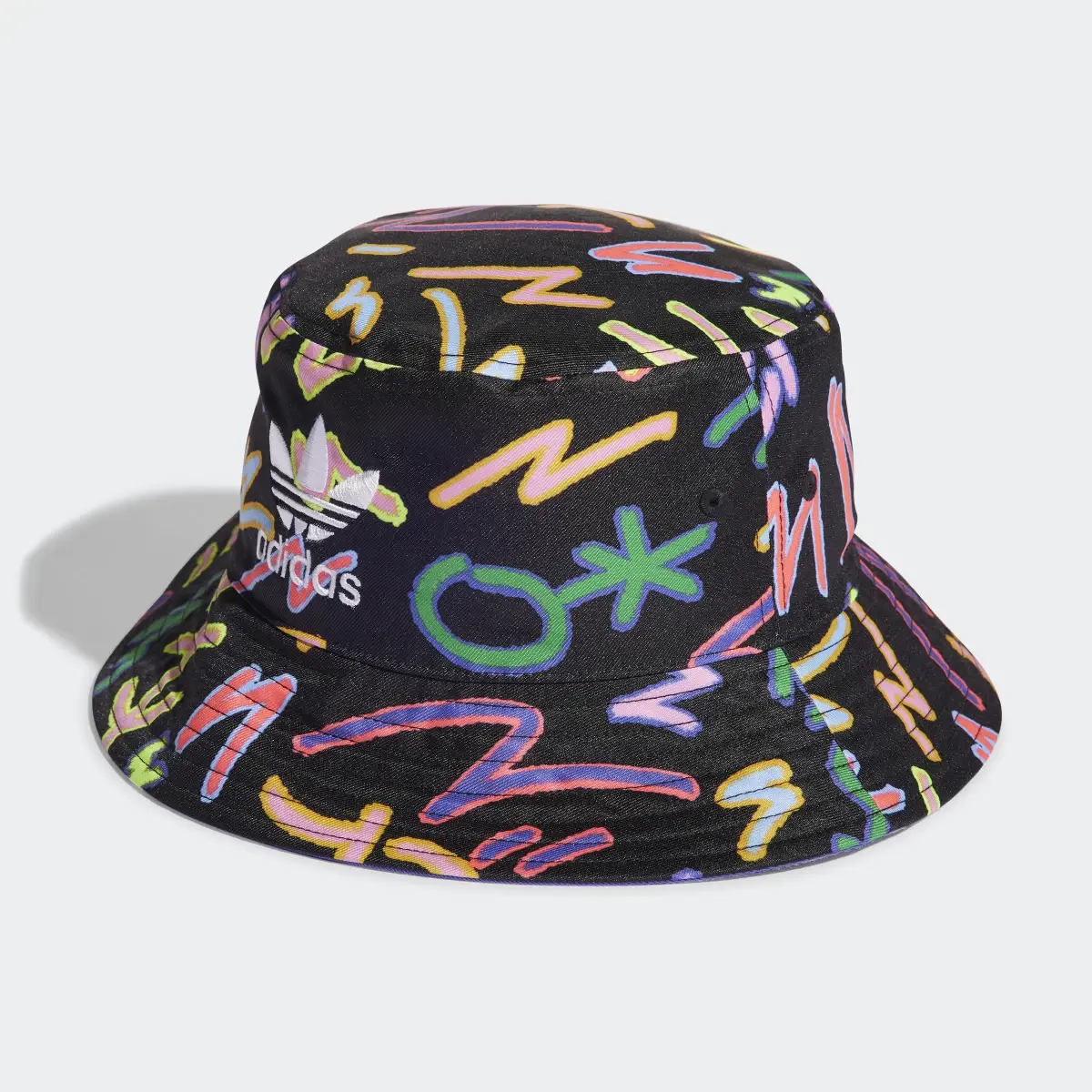 Adidas Bucket Hat. 2