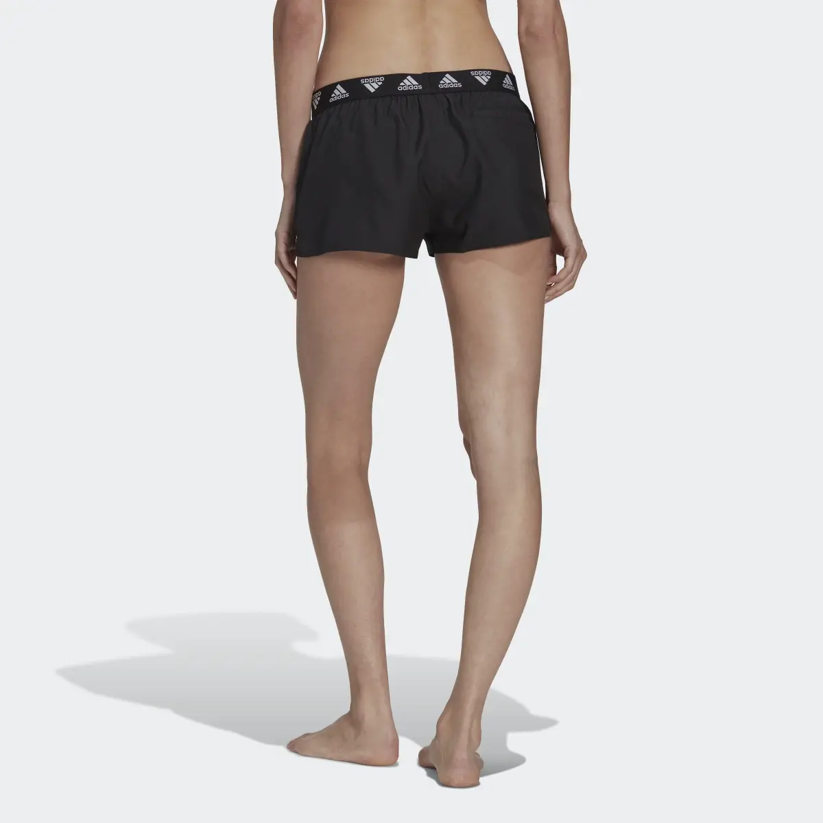 Adidas Short Branded Beach. 2