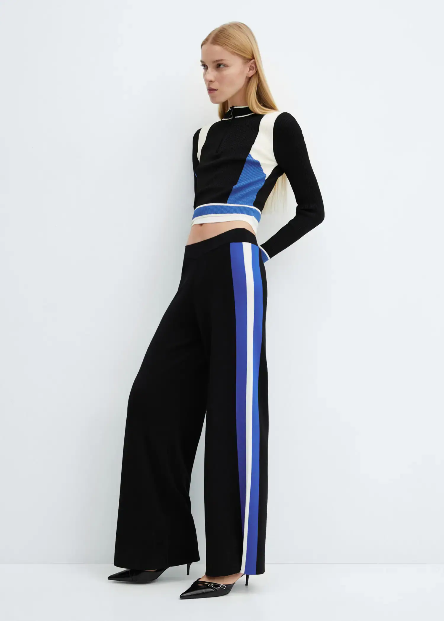 Mango Straight knitted trousers. 1