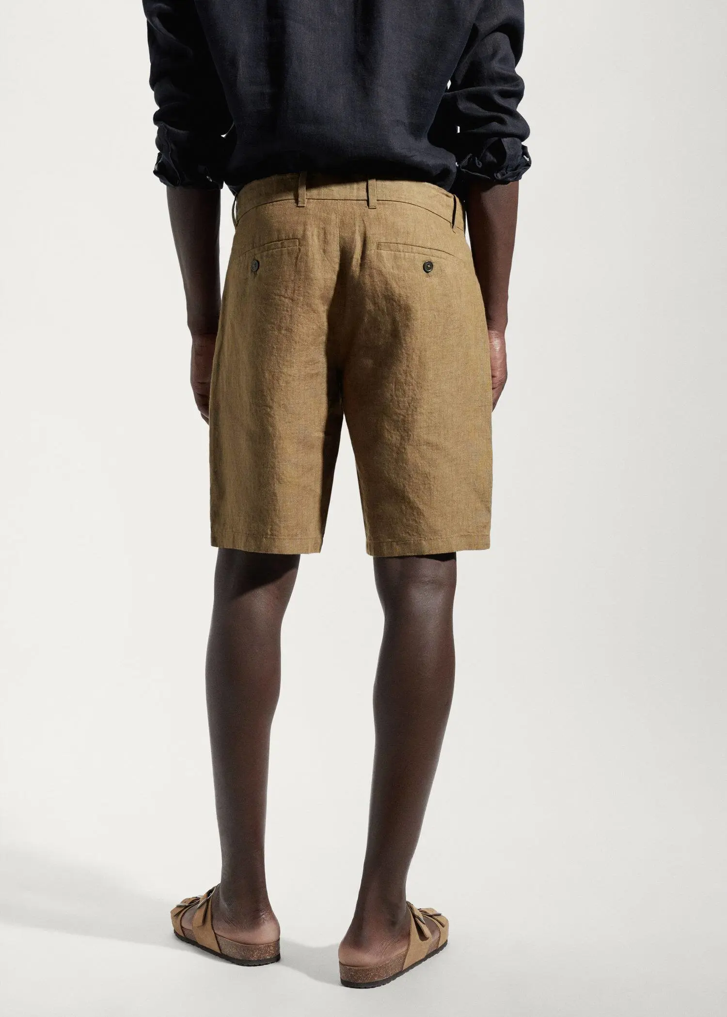 Mango Bermudashorts aus 100 % Leinen. 3