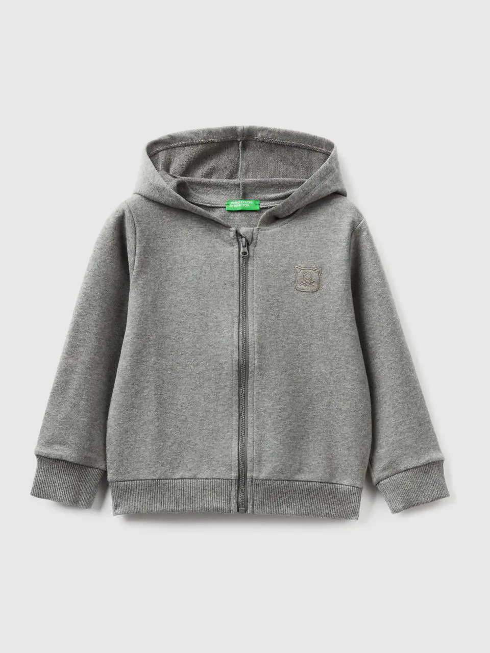 Benetton warm sweatshirt with zip and embroidered logo. 1