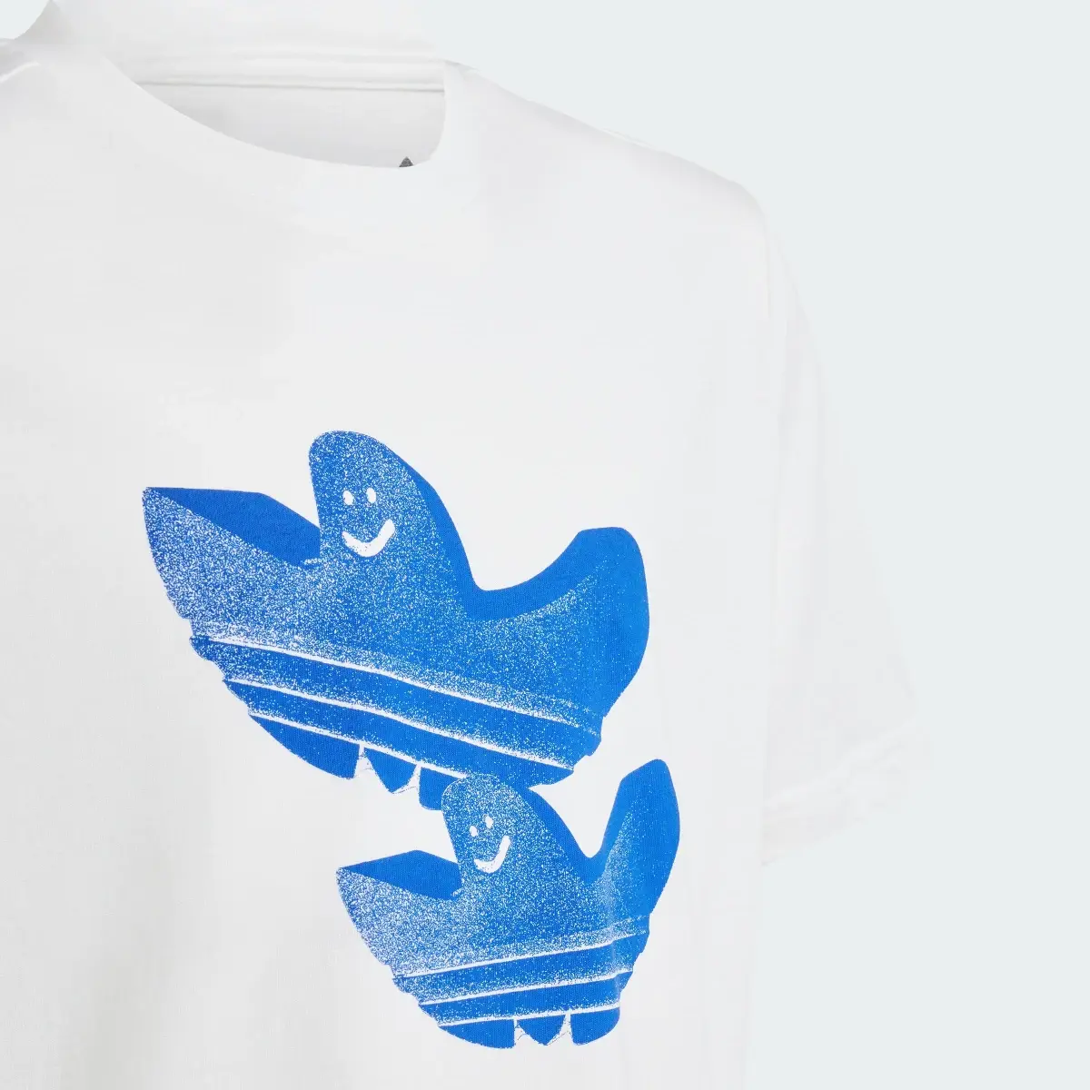 Adidas T-Shirt. 3