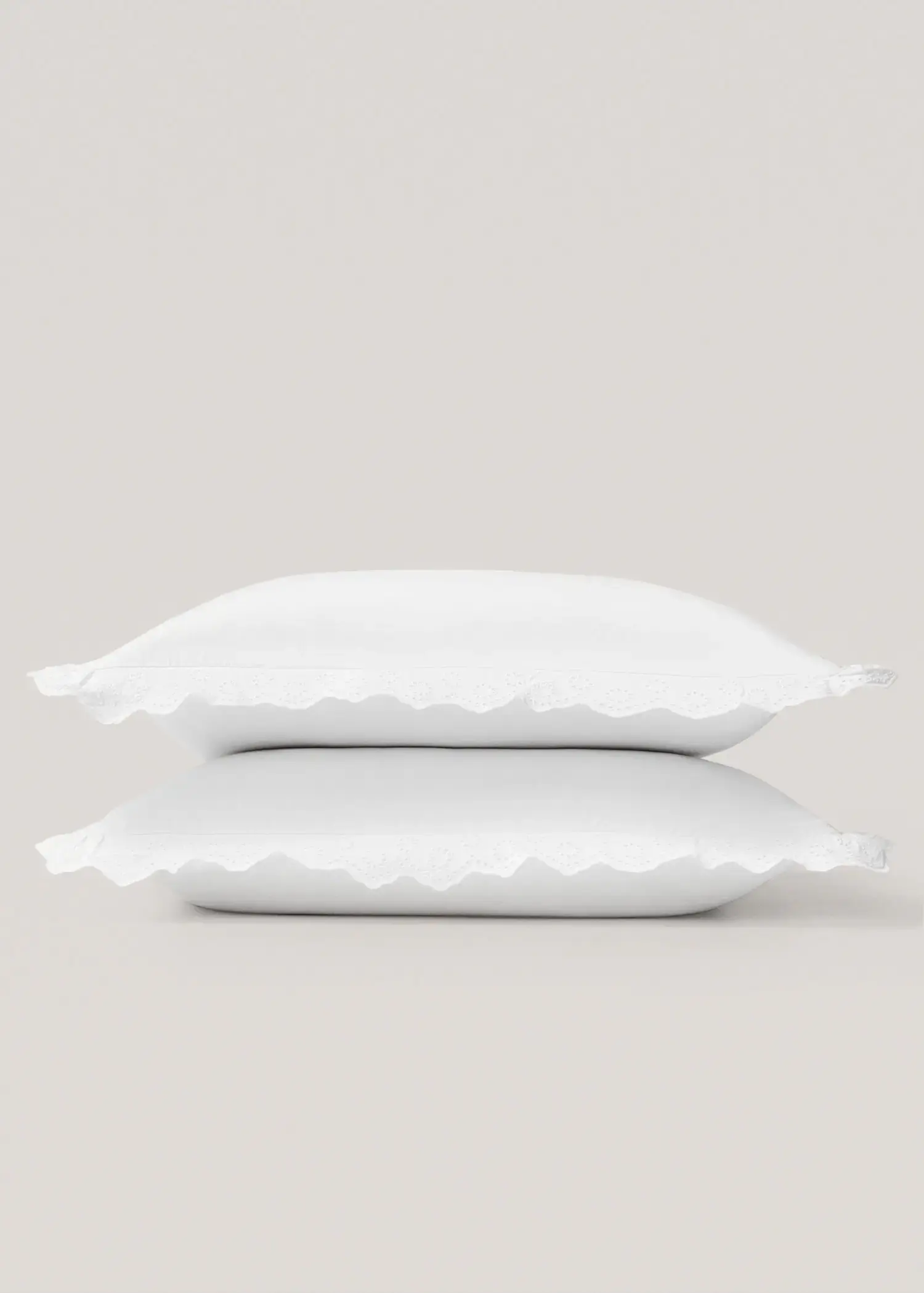 Mango Funda de almohada algodón volante bordado 60x60cm. 3