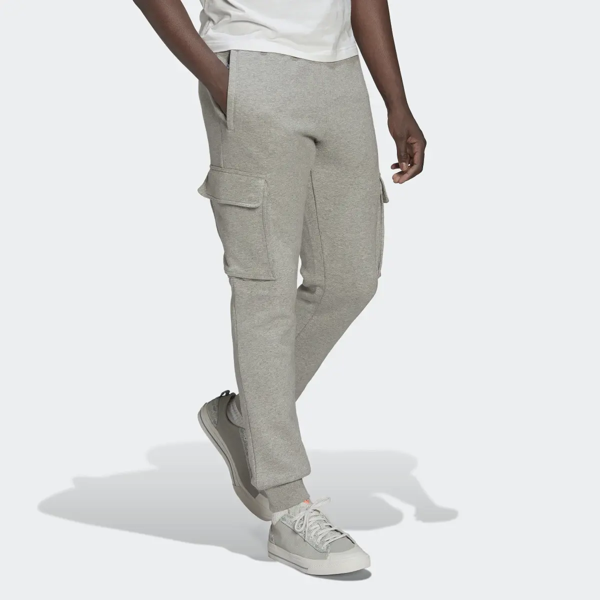 Adidas Adicolor Essentials Trefoil Cargo Joggers. 3