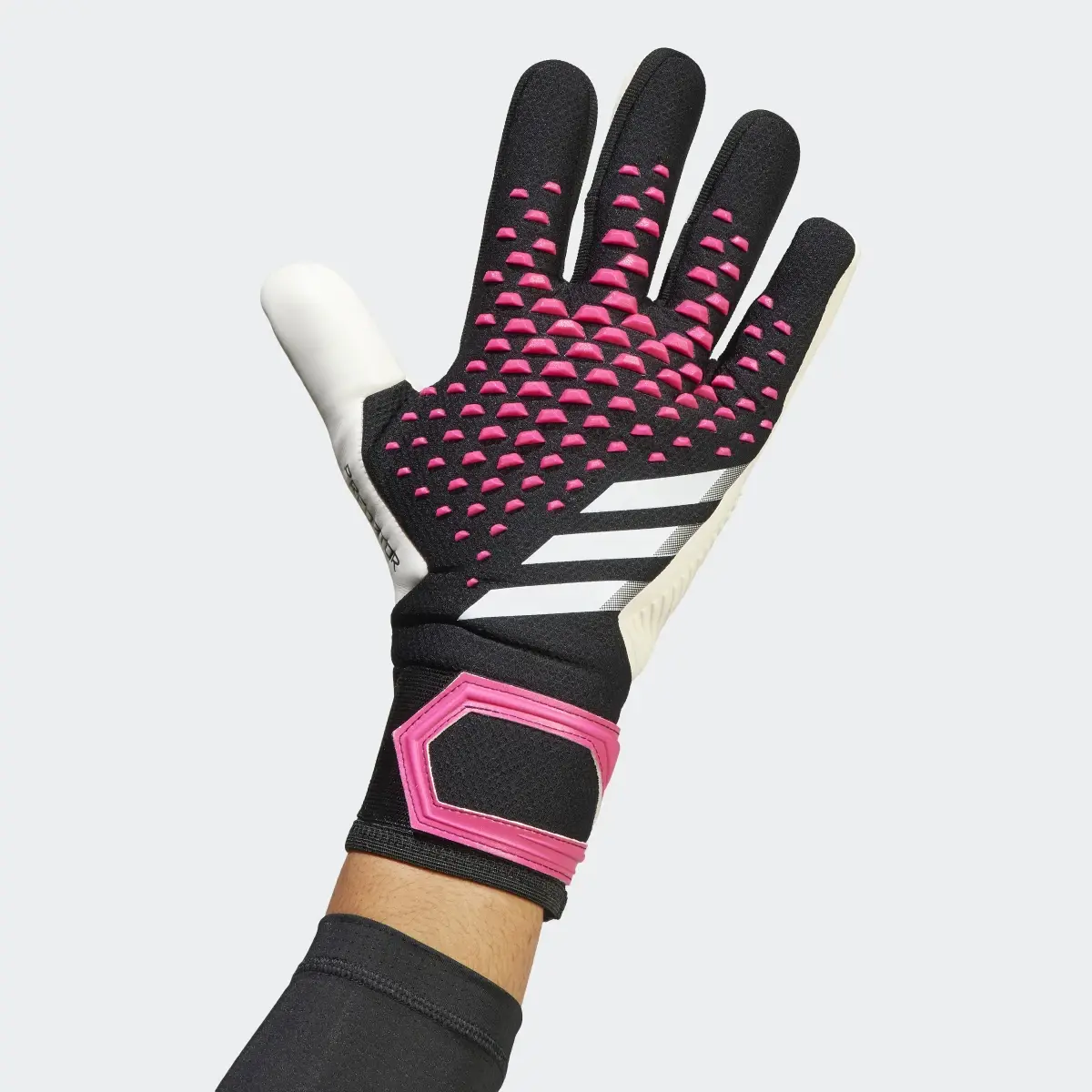 Adidas Predator Competition Gloves. 1