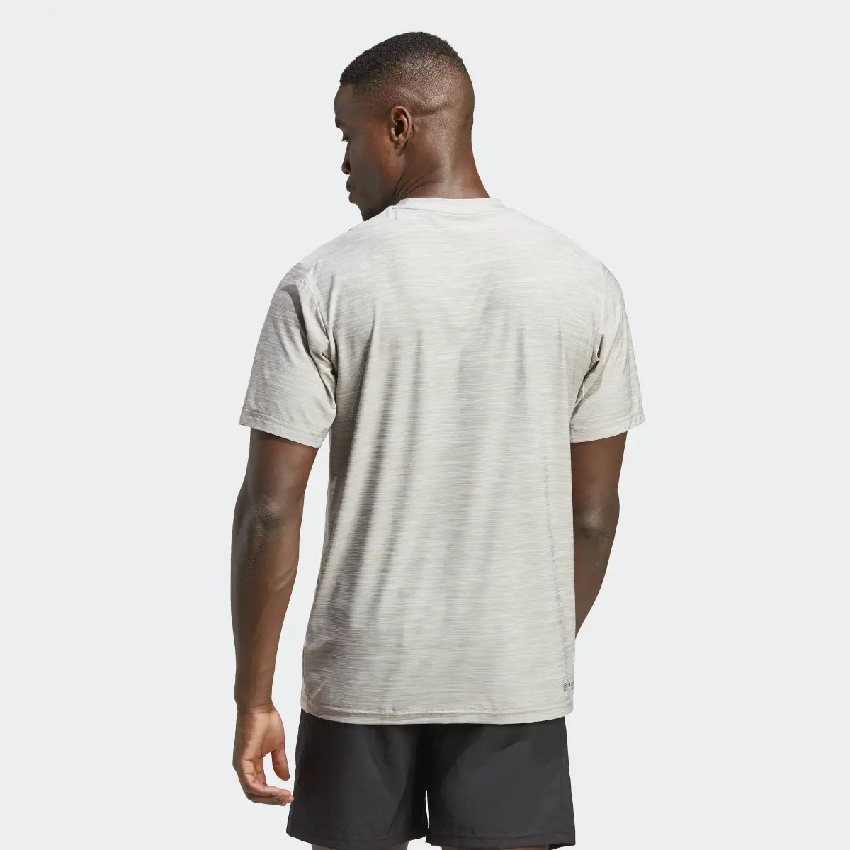 Adidas T-shirt da allenamento Train Essentials Stretch. 3