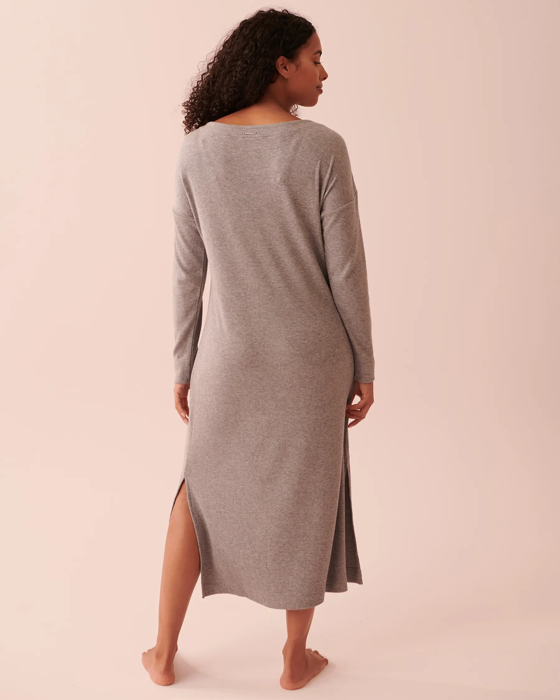 La Vie en Rose Ribbed Long Sleeve Dress. 2