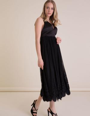 V-Neck Lace Detailed Black Midi Dress