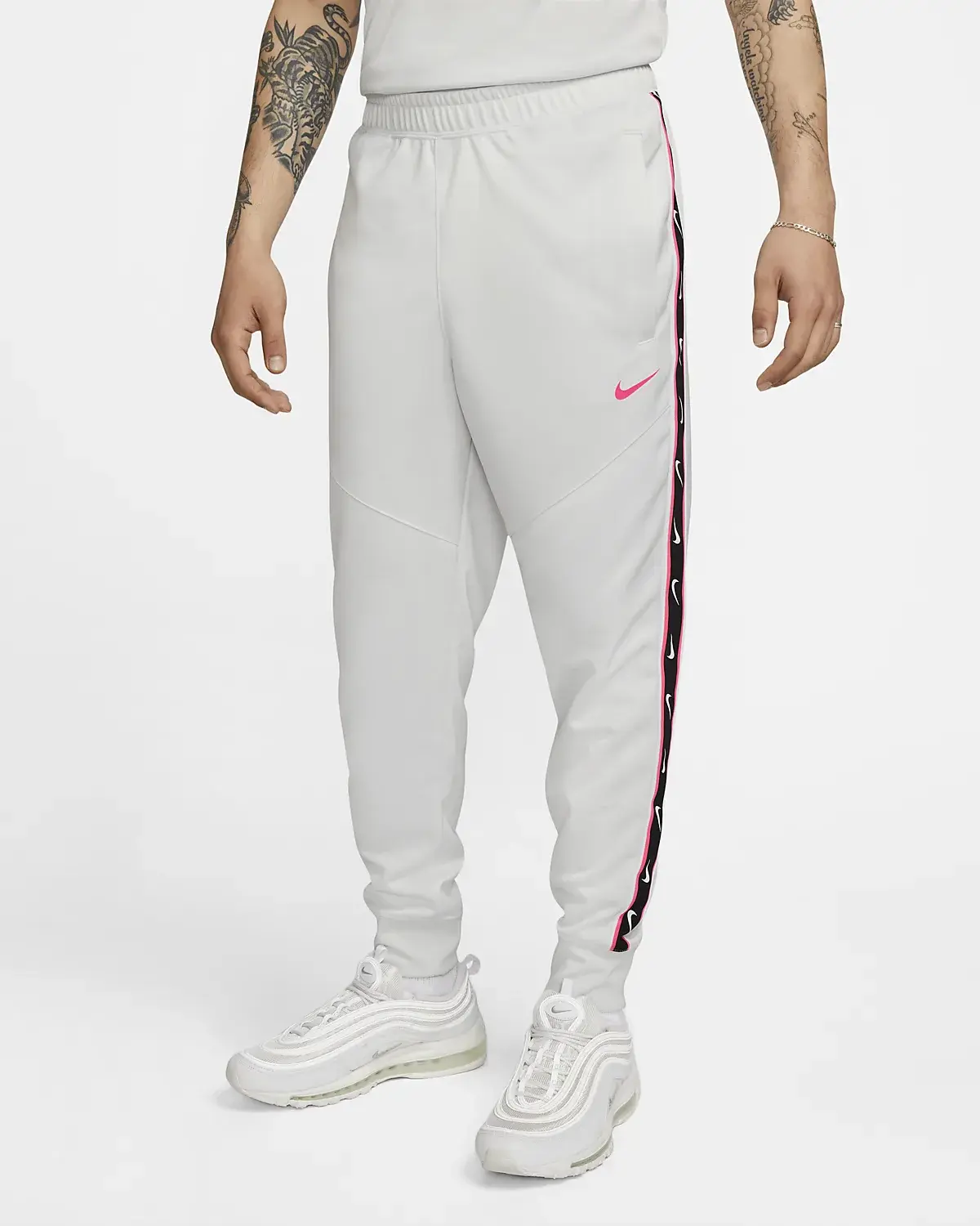 Nike Sportswear Repeat. 1