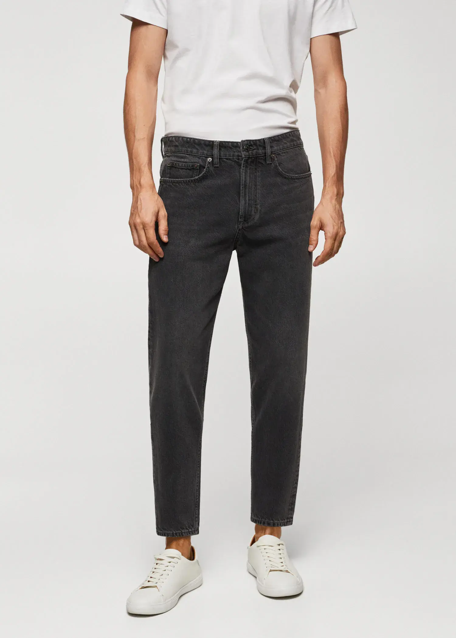 Mango Jean tapered-fit délavé foncé. 2