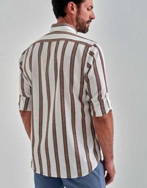 قميص رياضي رجالي مُخطّط بقَصّة عادية طويل الأكمام بُني