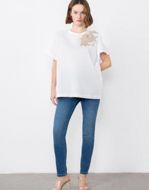 Embroidery Detailed White Tshirt