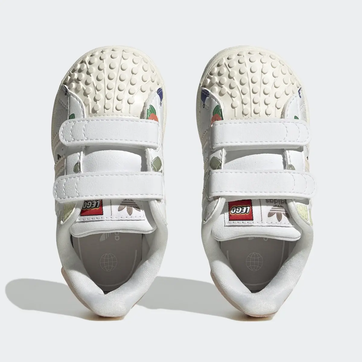 Adidas Zapatilla adidas Superstar x LEGO®. 3