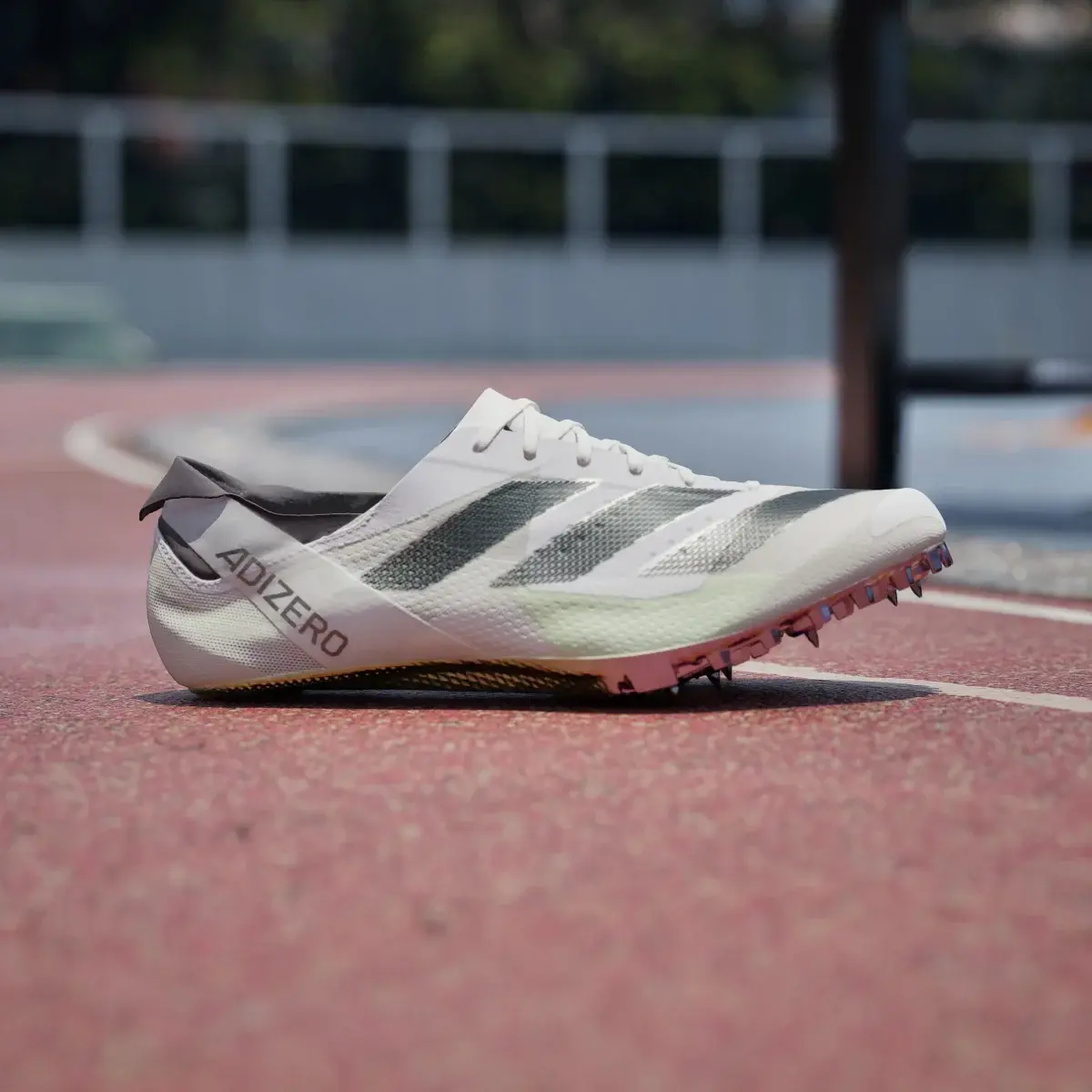 Adidas Chaussure d'athlétisme Adizero Finesse. 2