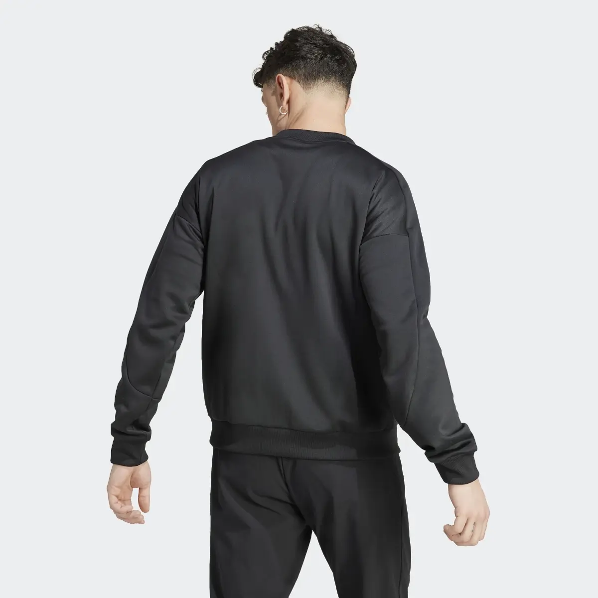 Adidas City Escape AEROREADY Warming Track Top. 3