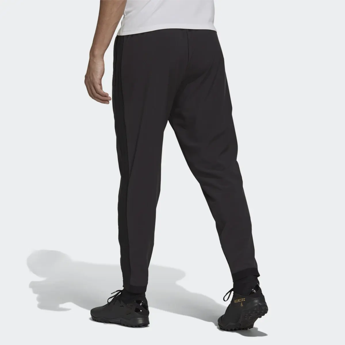 Adidas Tiro 7/8 Woven Pants. 2