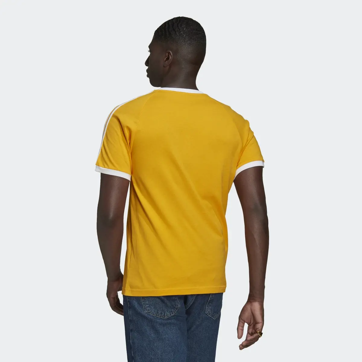 Adidas adicolor Classics 3-Streifen T-Shirt. 3