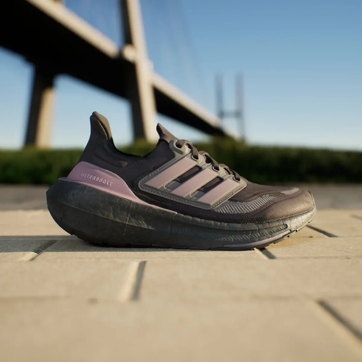 Adidas Ultraboost Light Koşu Ayakkabısı. 2