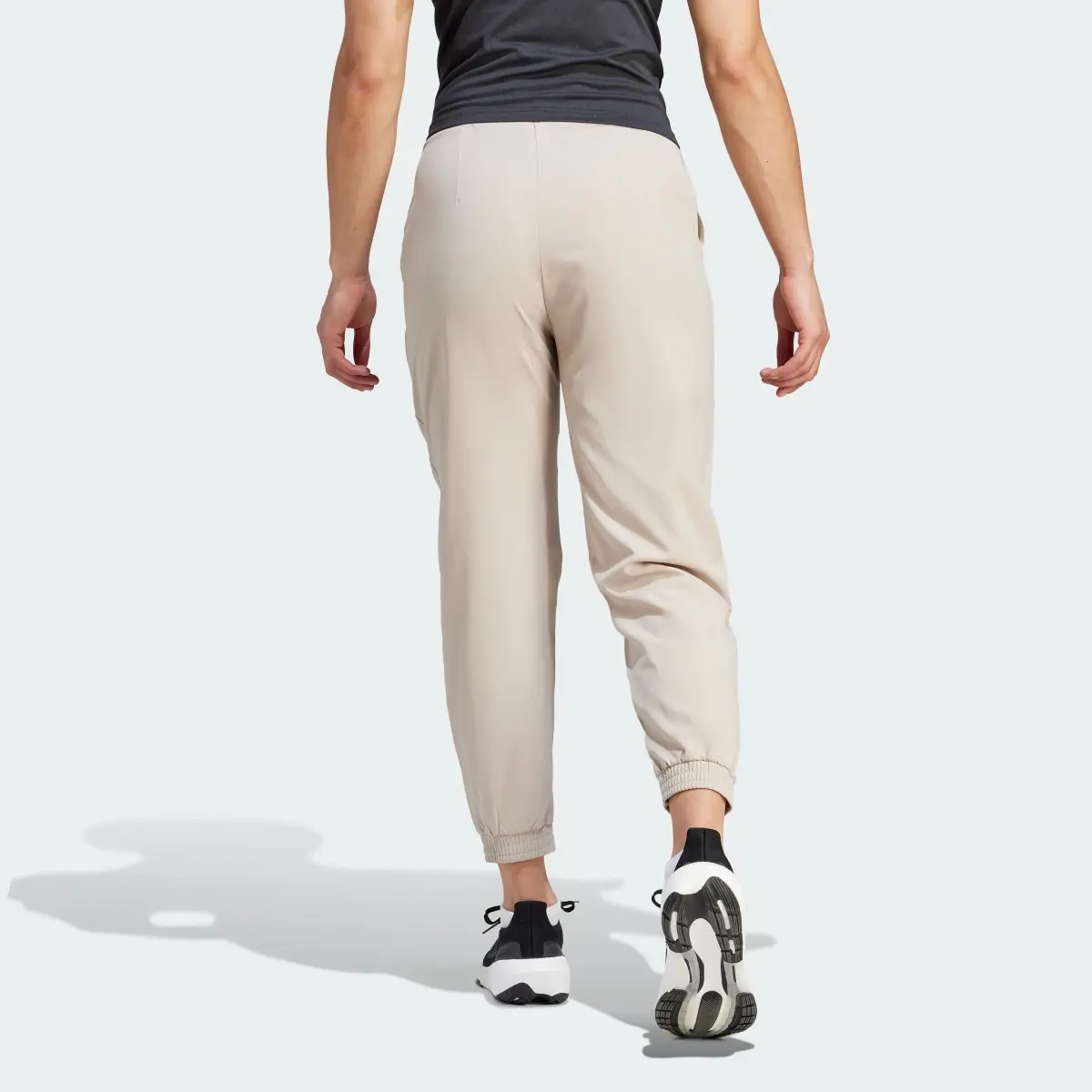 Adidas Pants Playera Minimalista AEROREADY Train Essentials. 2