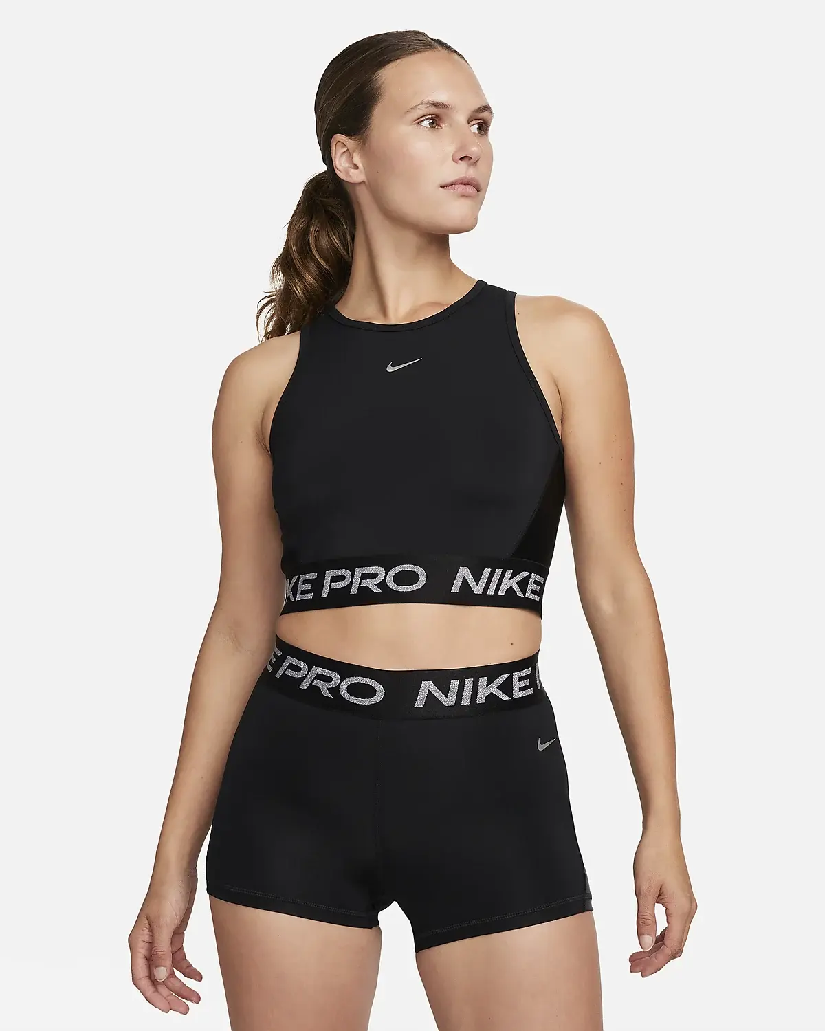 Nike Pro Dri-FIT. 1