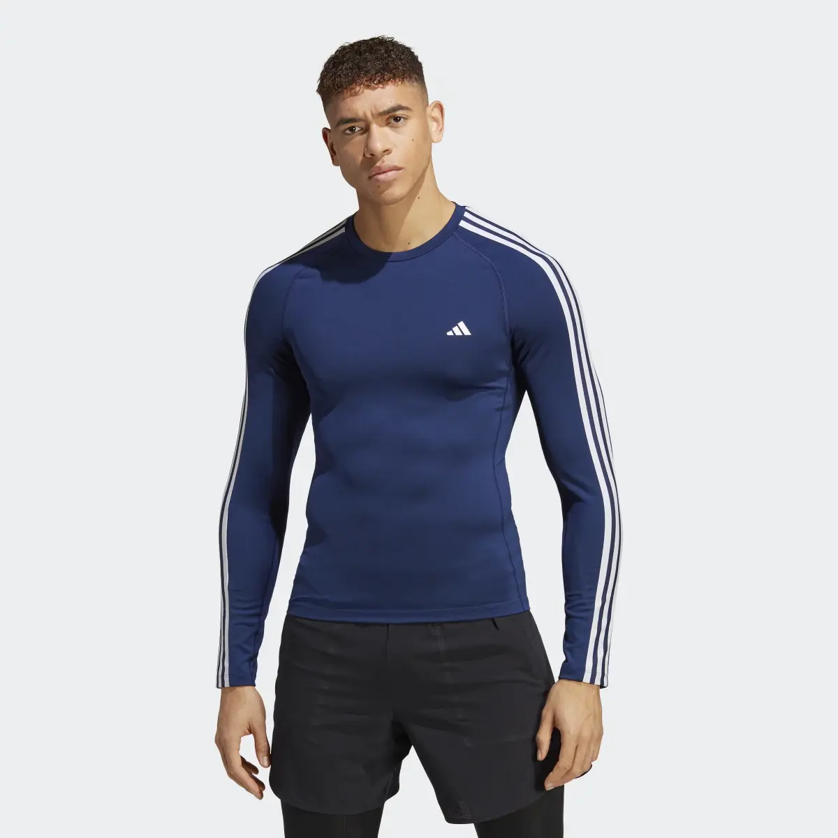 Adidas T-shirt à manches longues Techfit 3-Stripes Training. 2