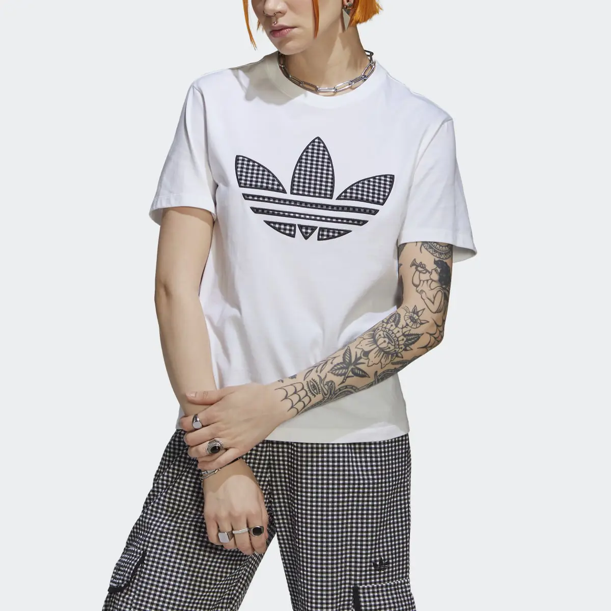 Adidas T-shirt com o Trevo Aplicado. 1
